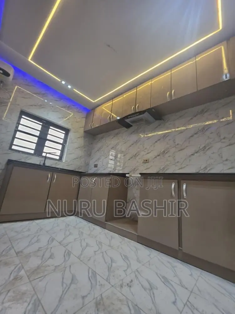 Furnished 3bdrm Bungalow in Elebu, Akala Express for sale in Akala Express