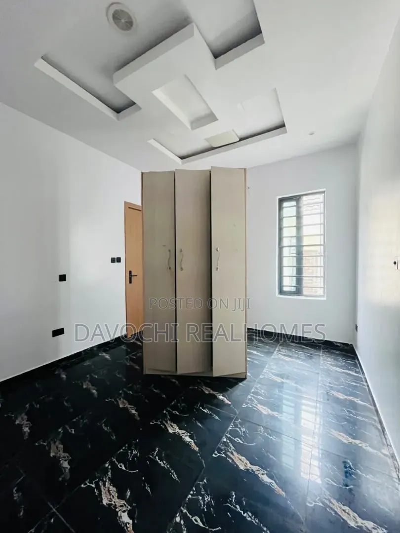 5bdrm Duplex in Lekki Phase 2 for rent in Lekki Phase 2
