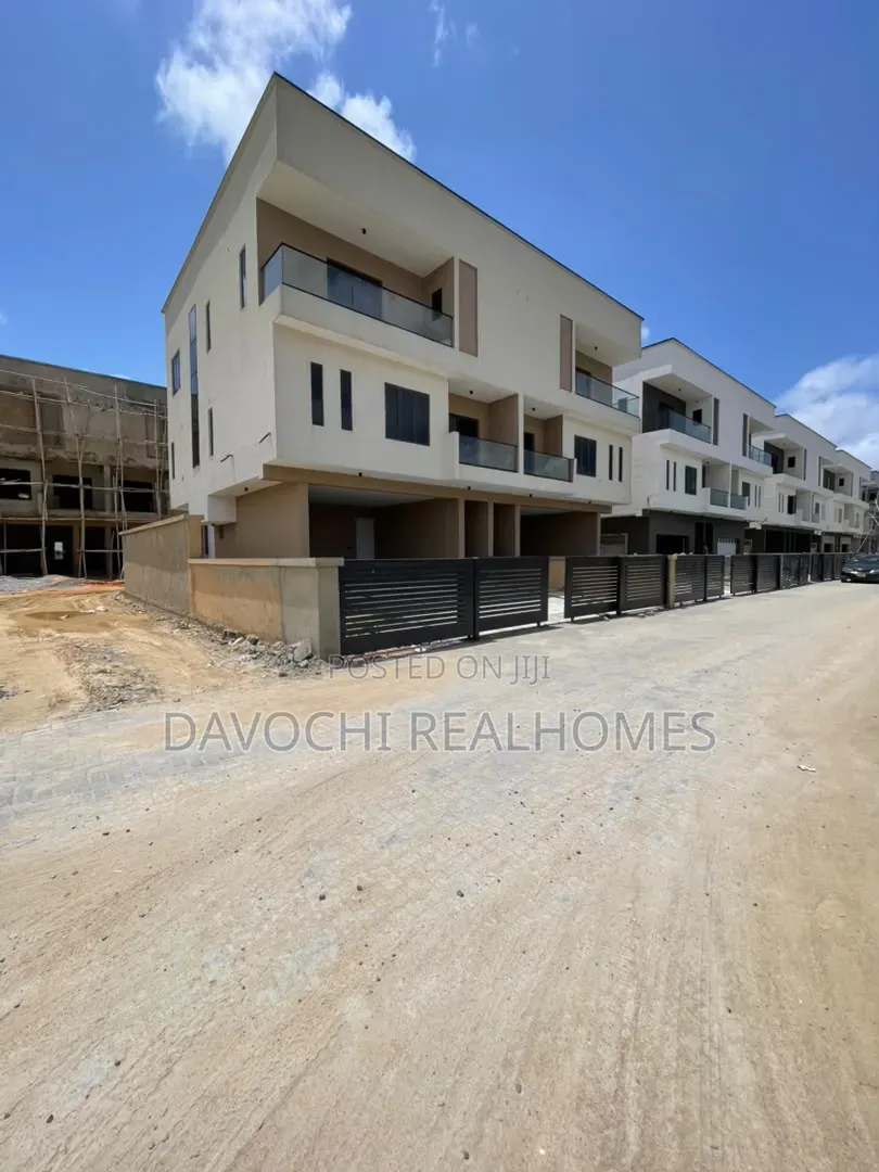 4bdrm Duplex in Lekki Phase 1 for sale in Lekki Phase 1