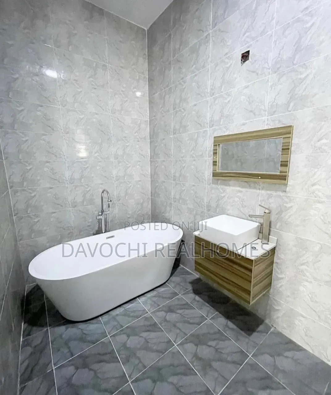 4bdrm Duplex in Ikota for sale in Ikota