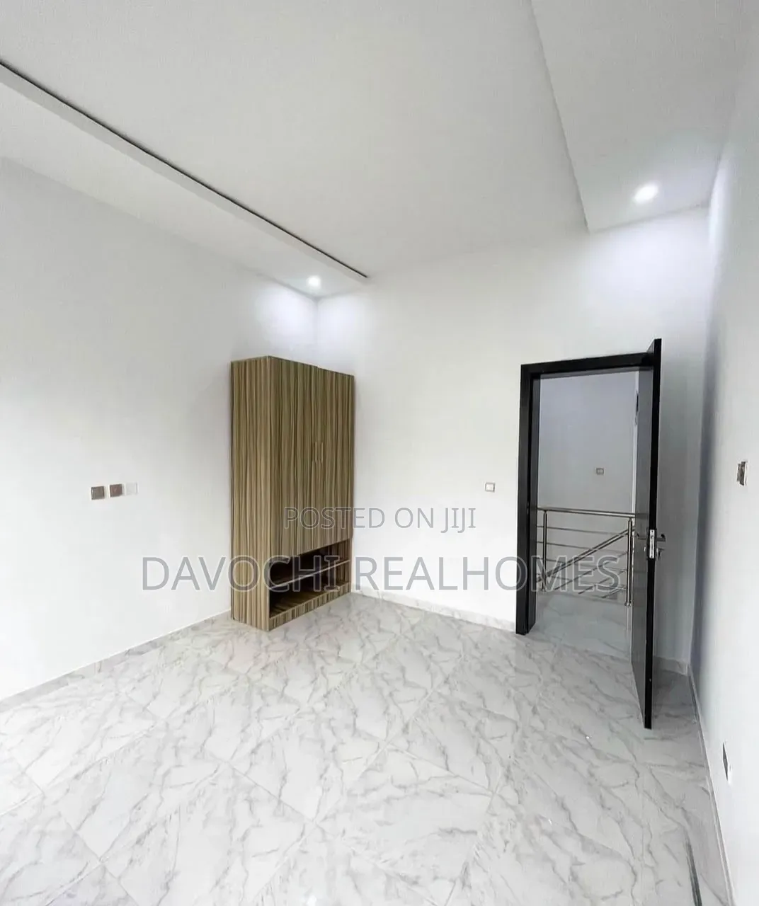 4bdrm Duplex in Ikota for sale in Ikota