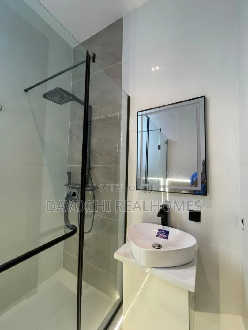 5bdrm Duplex in VGC / Ajah for sale in VGC / Ajah