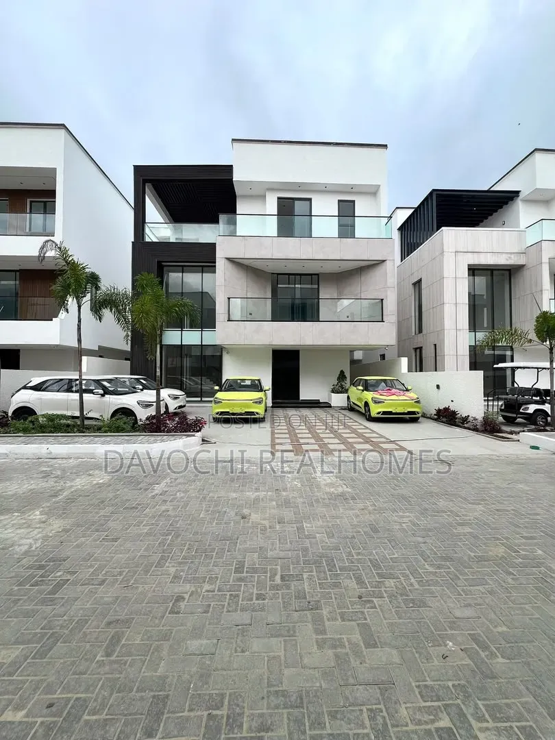 5bdrm Duplex in Lekki Phase 1 for sale in Lekki Phase 1