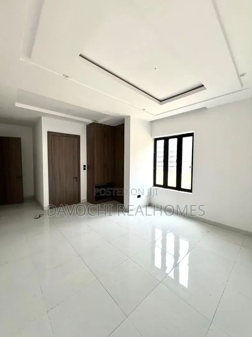2bdrm Apartment in Lekki Phase 1 for sale in Lekki Phase 1