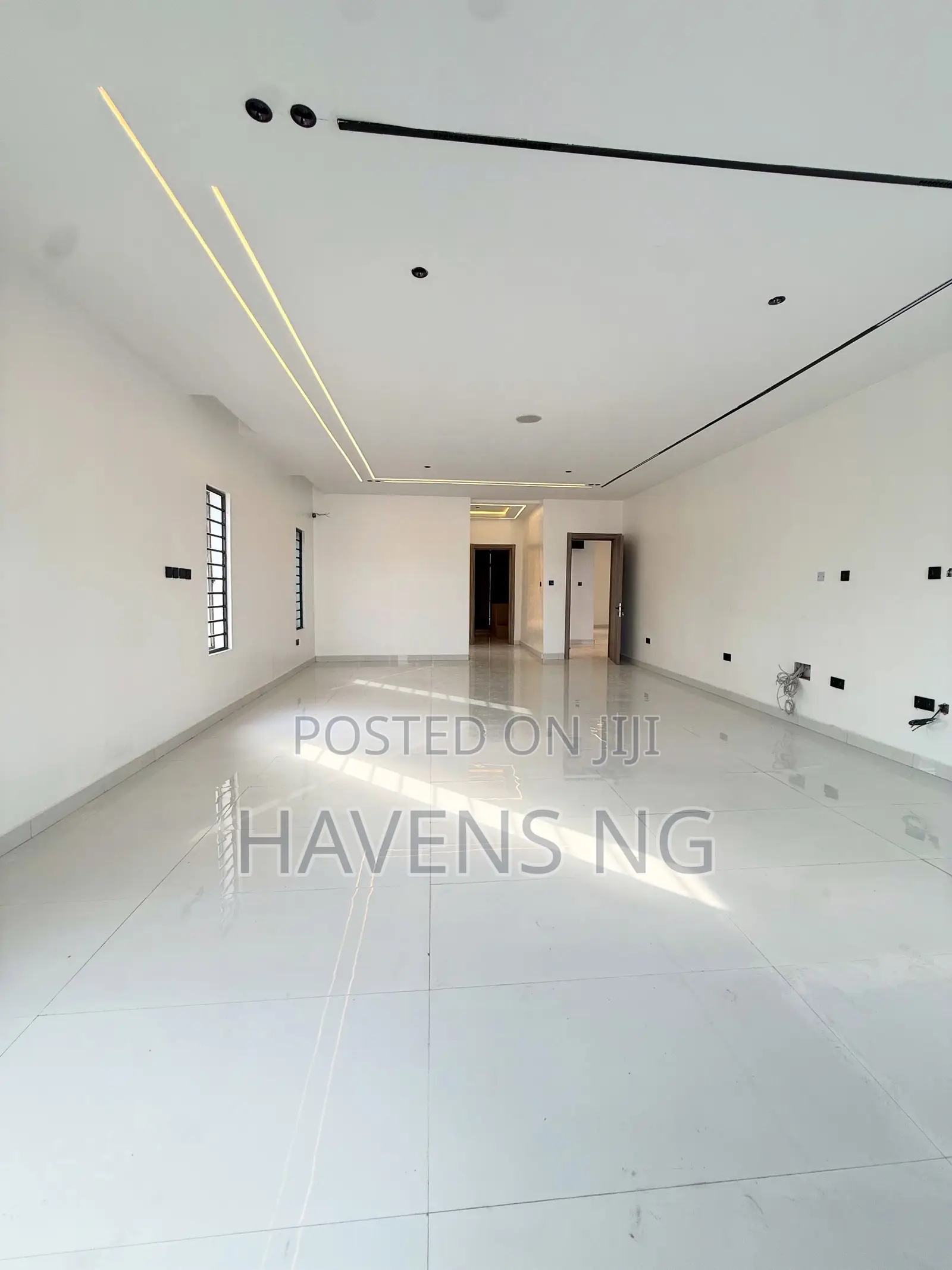 5bdrm Duplex in Life Camp for sale in Life Camp
