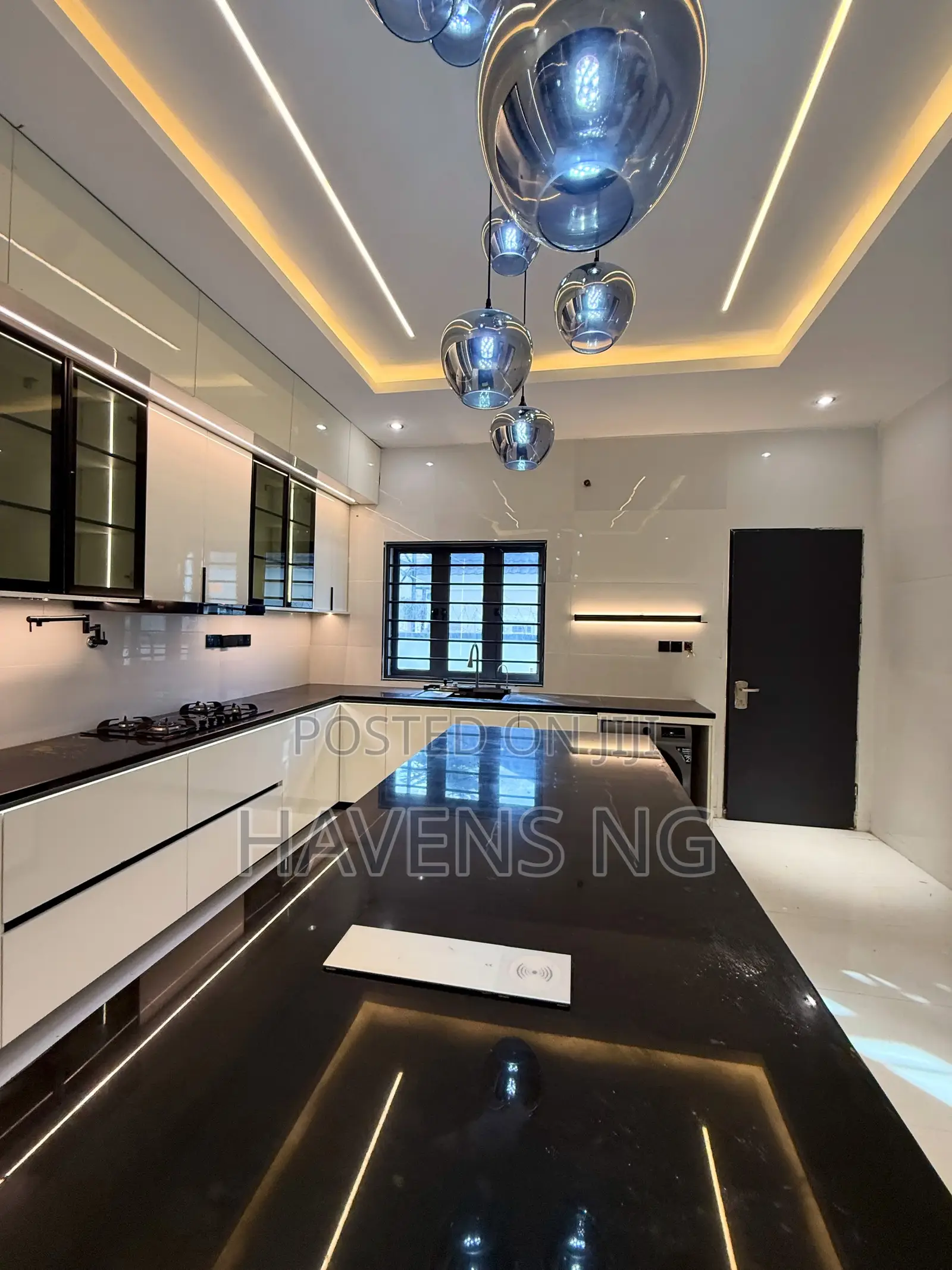 5bdrm Duplex in Life Camp for sale in Life Camp