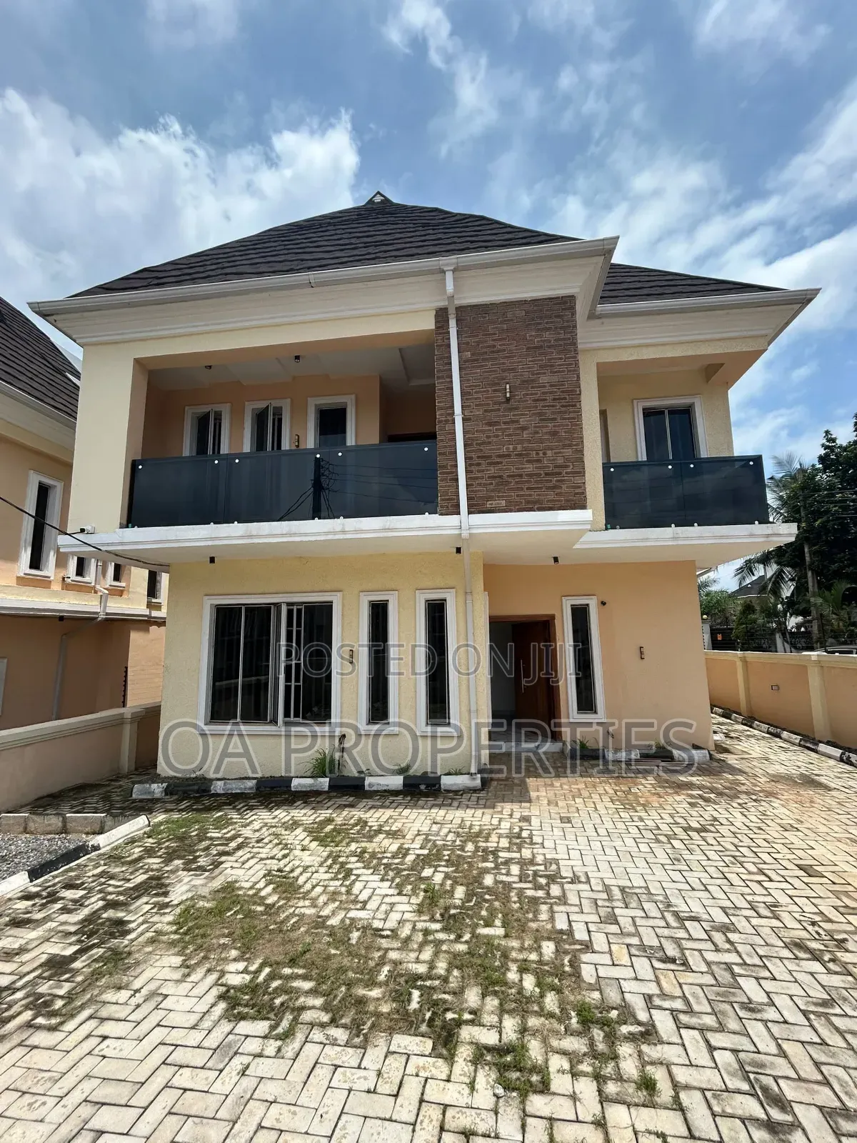 4bdrm Duplex in Carlton Gate Estate, for rent in Akobo