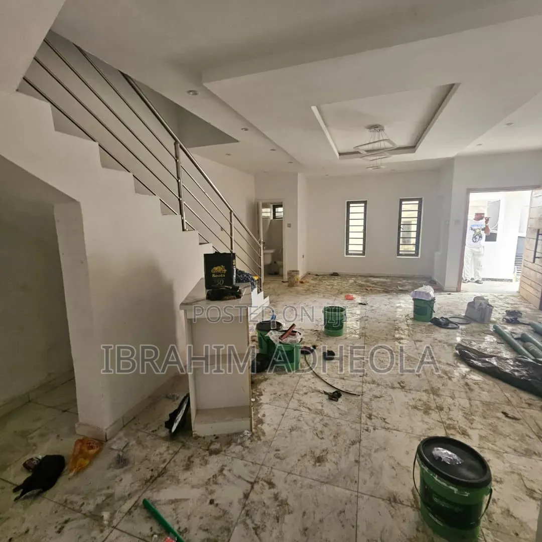 5bdrm Duplex in Magodo Phase 2 for sale in GRA Phase 2 Shangisha