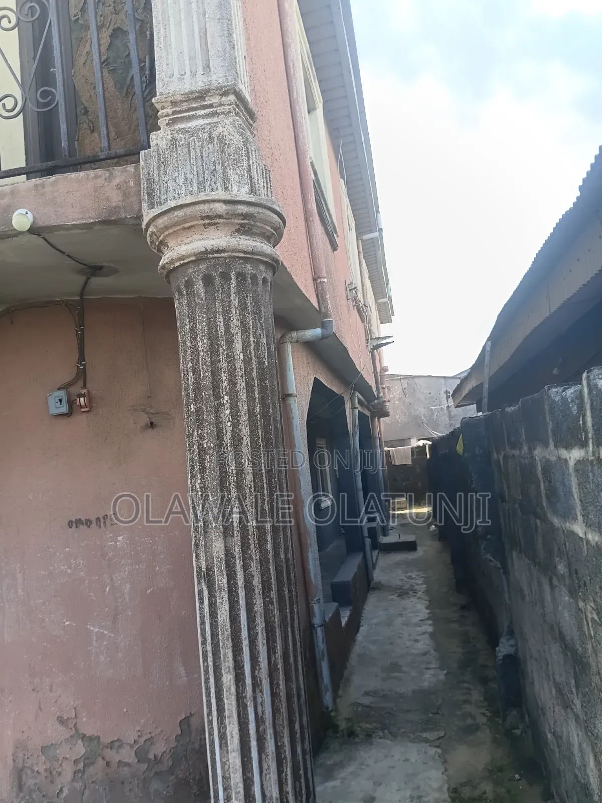 5bdrm Block of Flats in Morogbo, Agbara-Igbesan for sale in Agbara-Igbesan