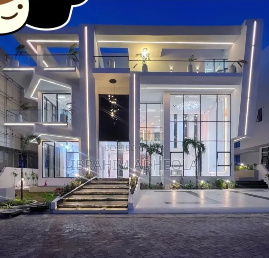 5bdrm Duplex in Osapa London for sale in Osapa london
