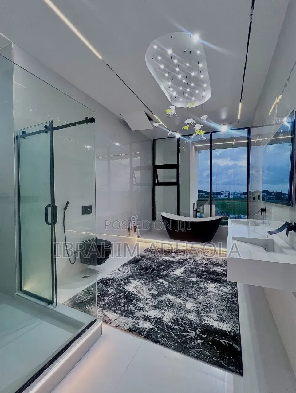 5bdrm Duplex in Osapa London for sale in Osapa london