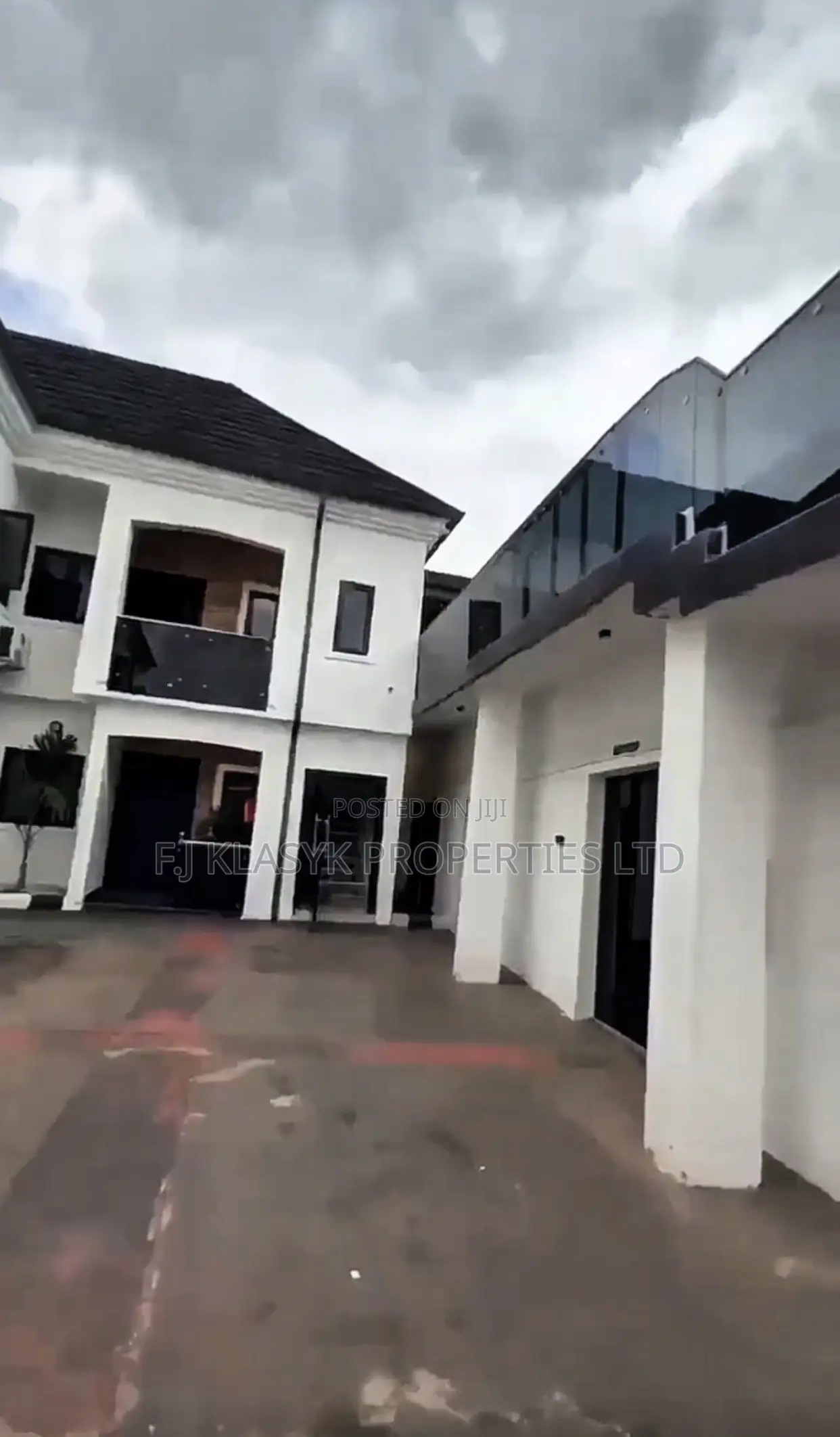 Furnished 18bdrm Apartment in Benin City for sale in Benin City
