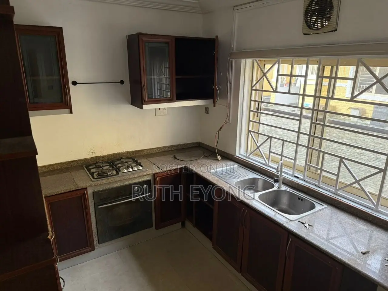 2bdrm Townhouse / Terrace in Lekki Phase 1 for rent in Lekki Phase 1