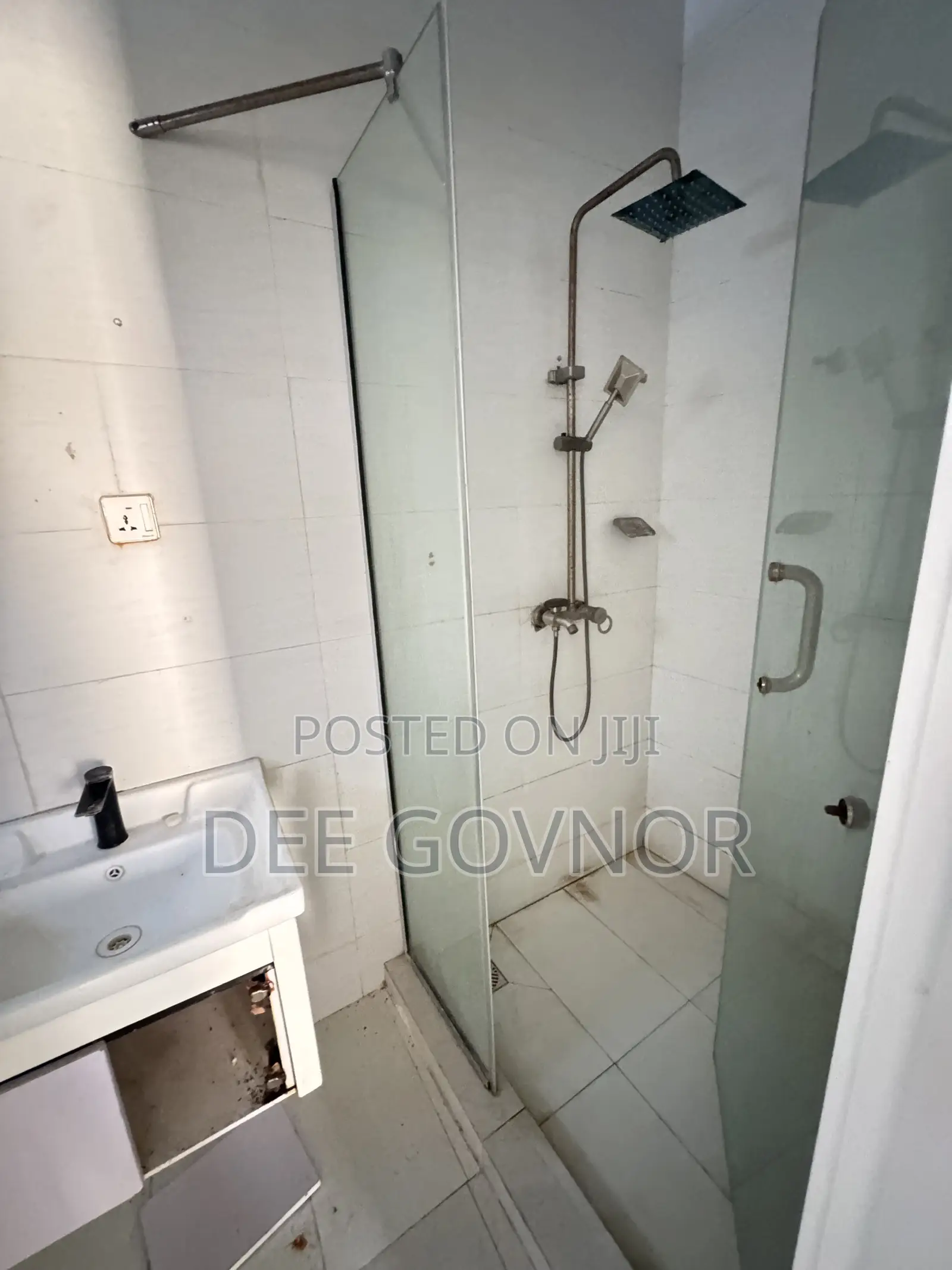 2bdrm Apartment in Lekki Garden Road for rent in Lekki Phase 1