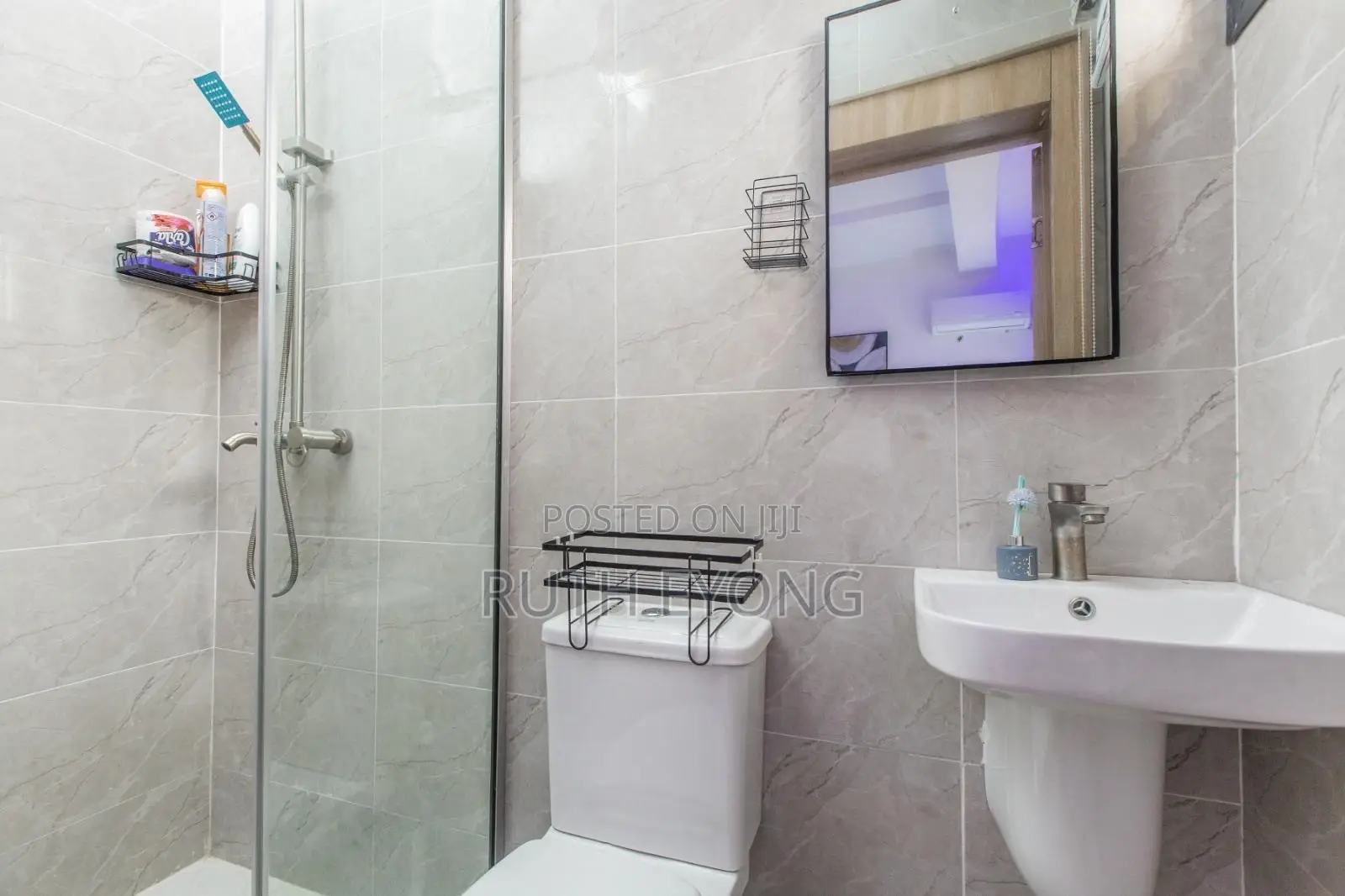 Furnished 2bdrm Apartment in Off Admiralty Road, Lekki Phase 1 for rent in Lekki Phase 1