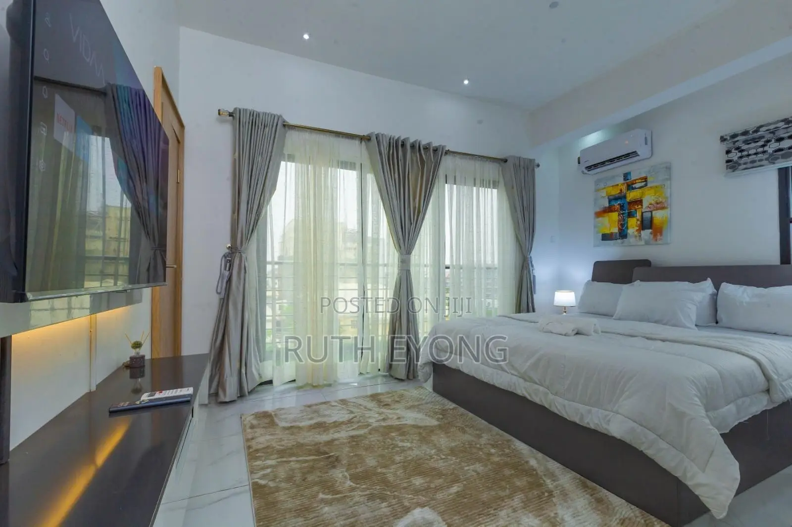 Furnished 2bdrm Apartment in Off Admiralty Road, Lekki Phase 1 for rent in Lekki Phase 1