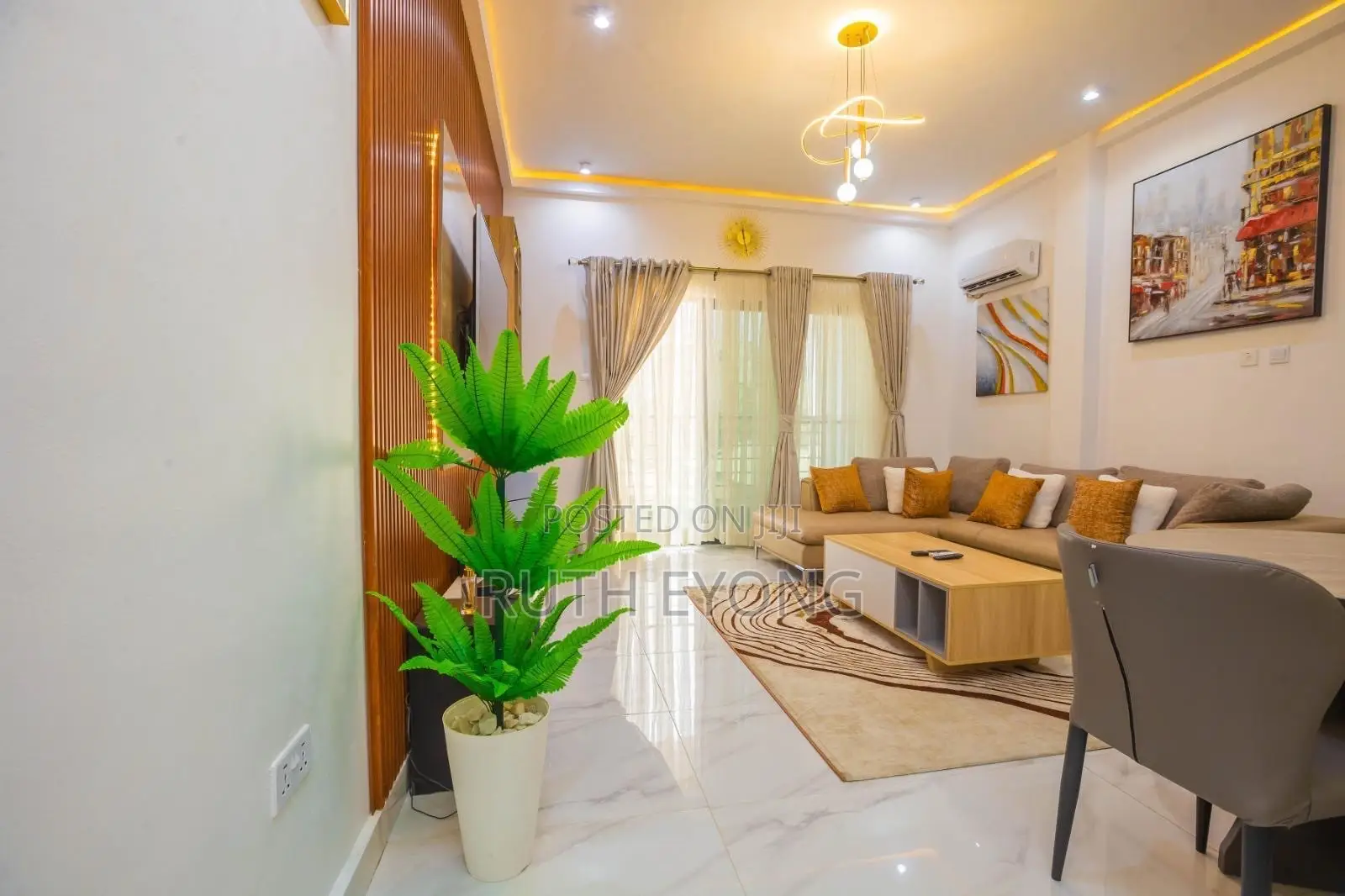 Furnished 2bdrm Apartment in Off Admiralty Road, Lekki Phase 1 for rent in Lekki Phase 1