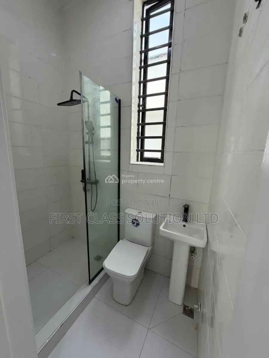 1bdrm Apartment in Ikota for sale in Ikota