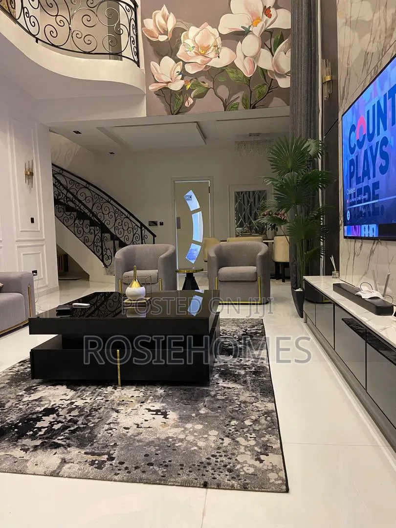 Luxury 5Bedroom Duplex
A Experience: Private Weekend in Ikota