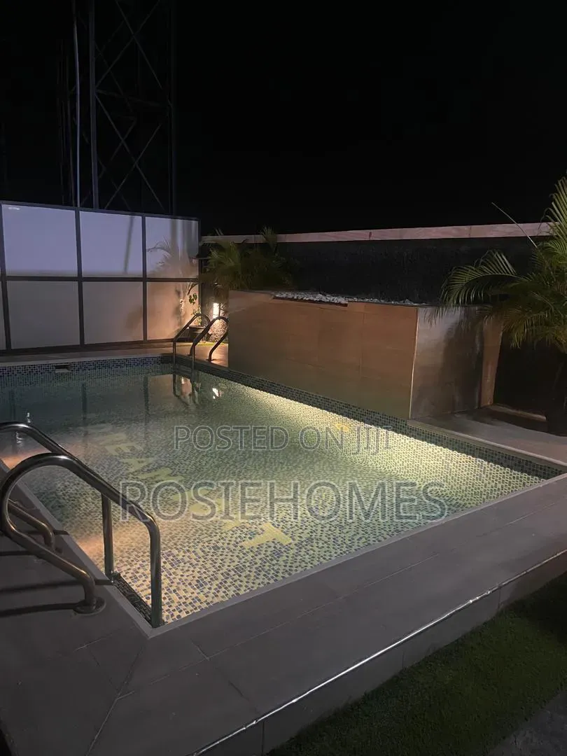Luxury 5Bedroom Duplex
A Experience: Private Weekend in Ikota