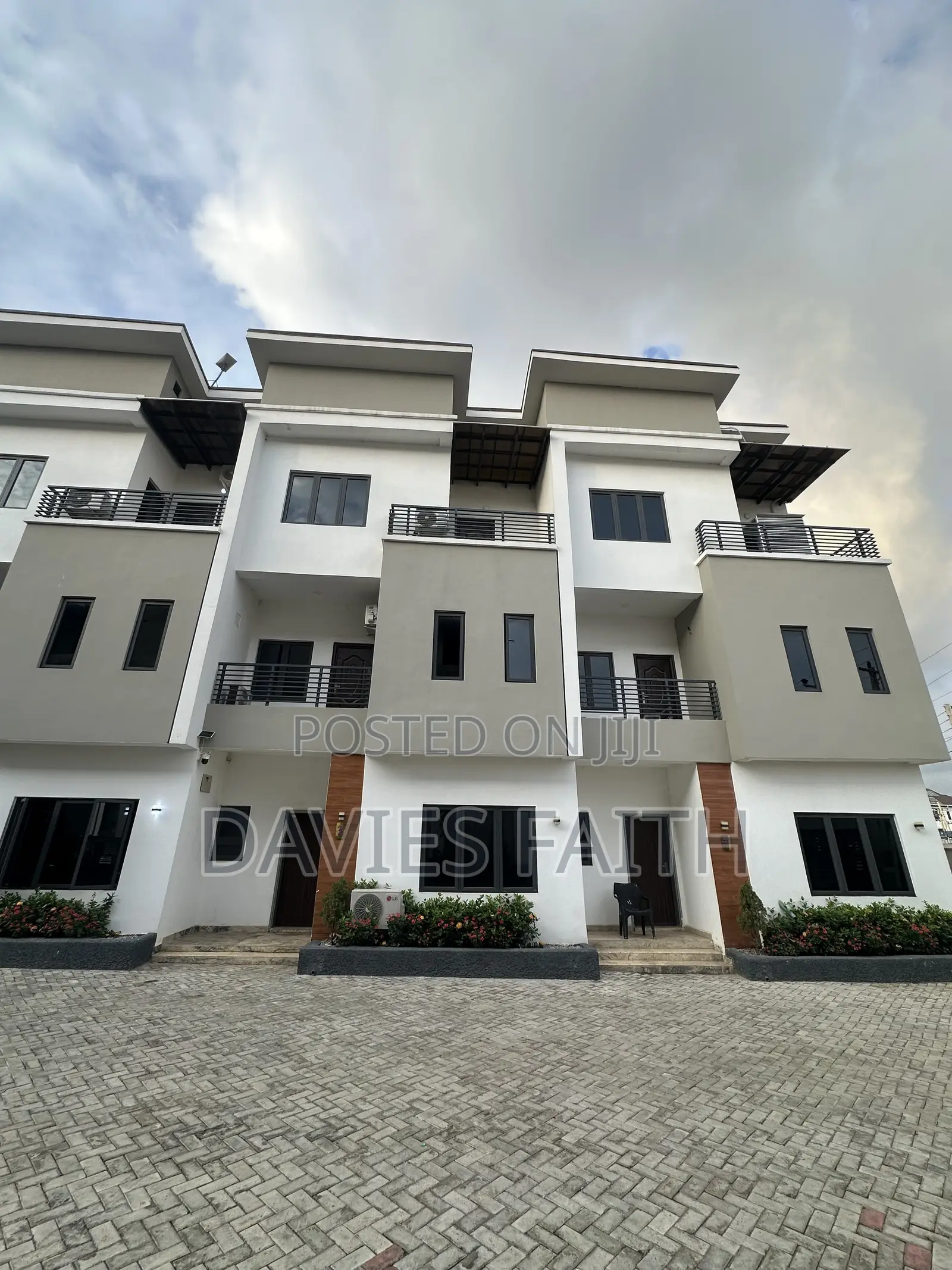 4bdrm Townhouse/Terrace in Jahi for sale in Jahi
