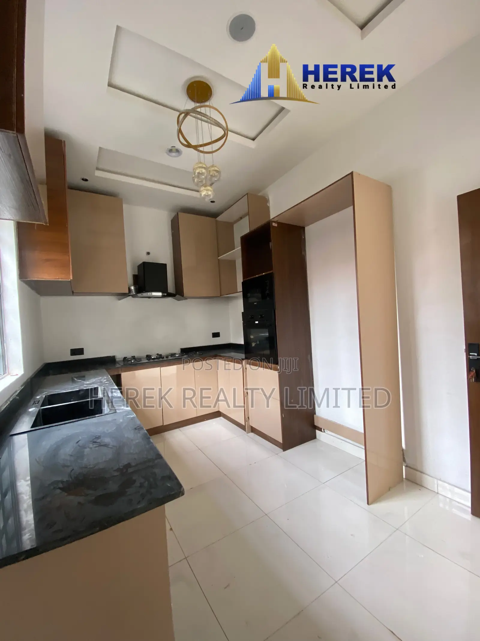 3bdrm Townhouse/Terrace in Dkk, Sangotedo for sale in Sangotedo