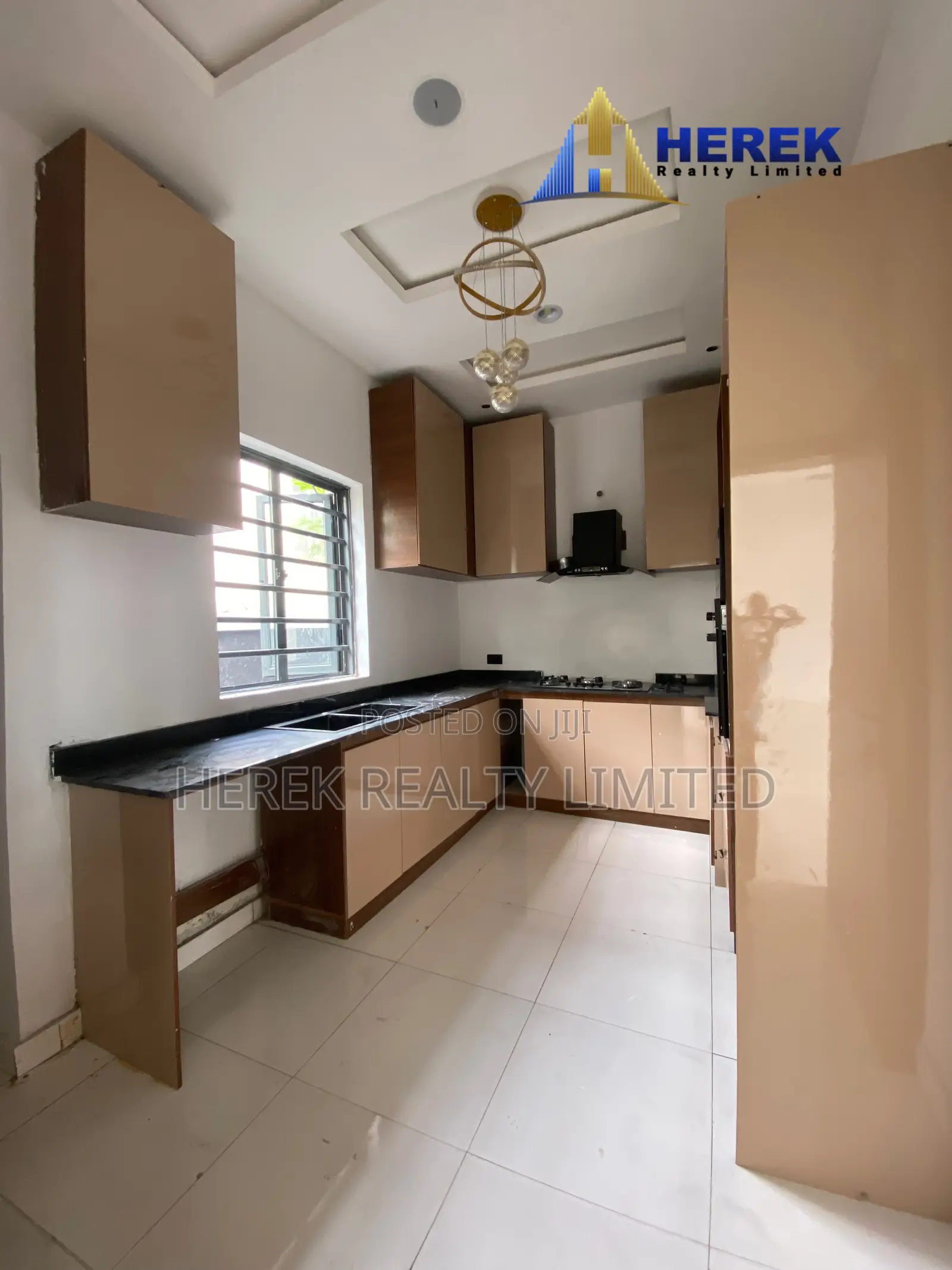 3bdrm Townhouse/Terrace in Dkk, Sangotedo for sale in Sangotedo