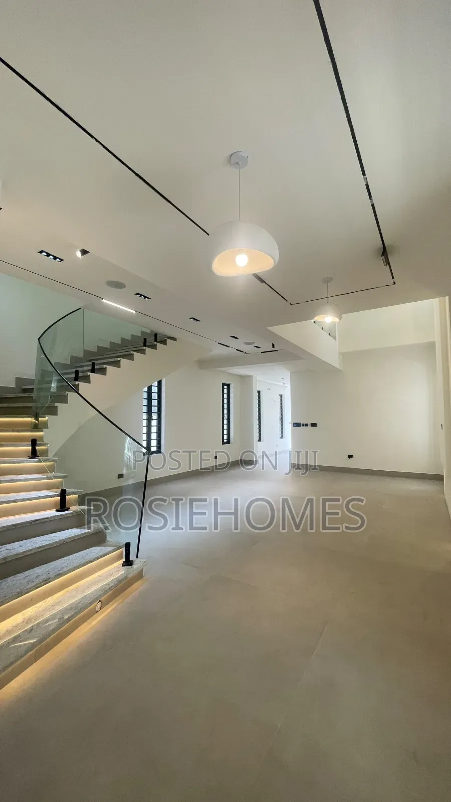 5bdrm Duplex in Lekki Phase 1 for sale in Lekki Phase 1