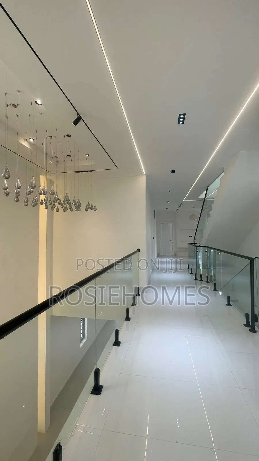 5bdrm Duplex in Lekki Phase 1 for sale in Lekki Phase 1