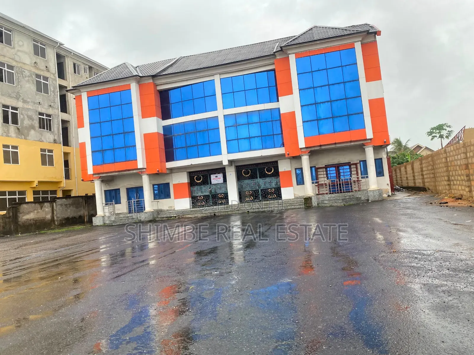 Commercial Property for Sale With 11 Large Halls in Uyo