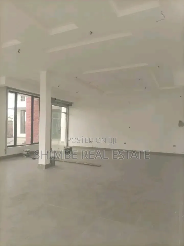 Commercial Property for Sale With 11 Large Halls in Uyo