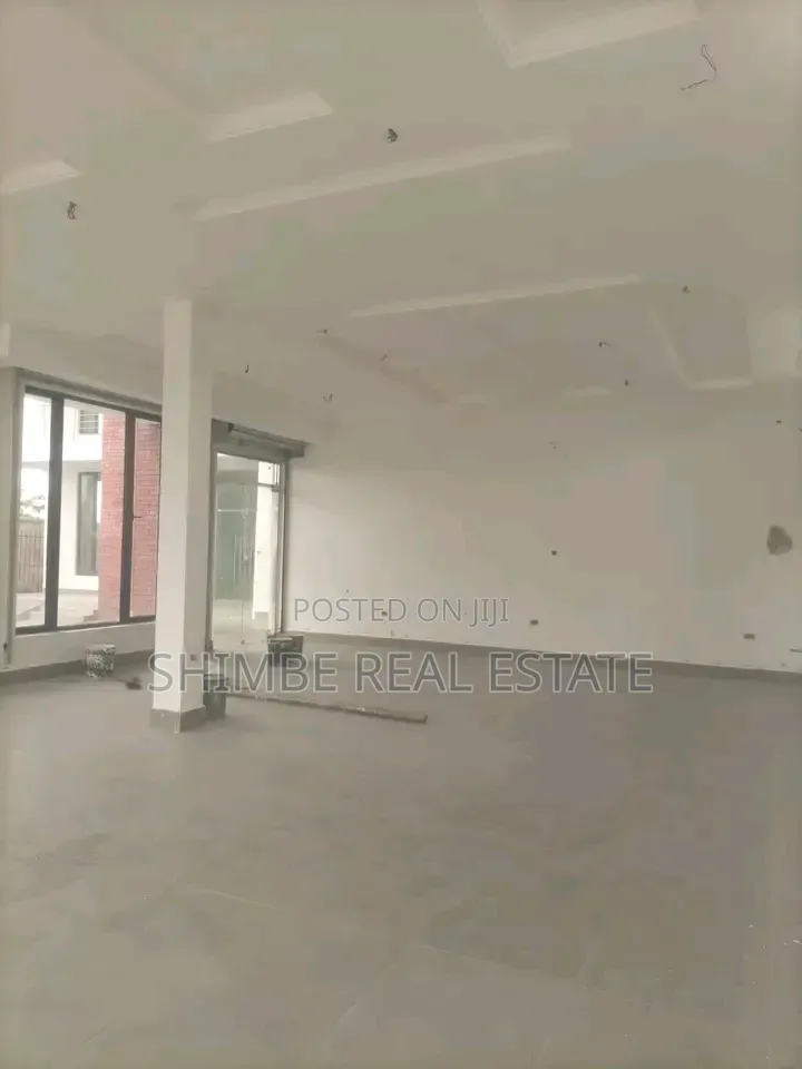 Commercial Property for Sale With 11 Large Halls in Uyo