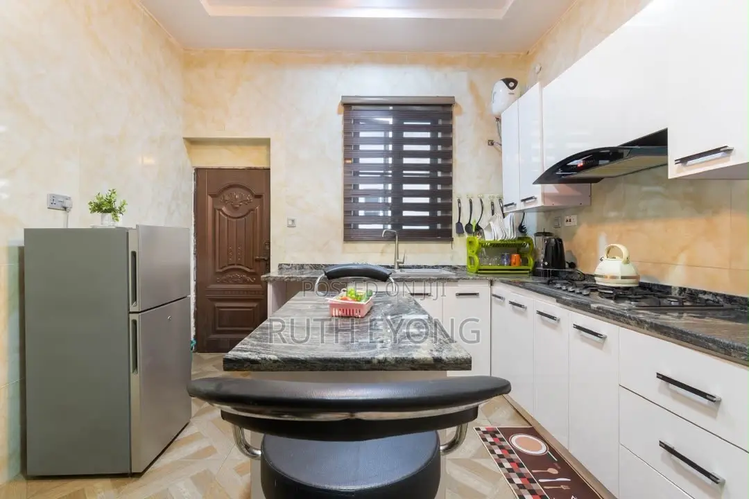 Furnished 4bdrm Townhouse / Terrace in Orchid Road, Lekki Phase 1 in Lekki Phase 1