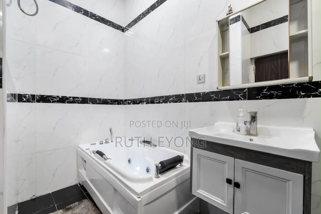 Furnished 4bdrm Townhouse / Terrace in Orchid Road, Lekki Phase 1 in Lekki Phase 1