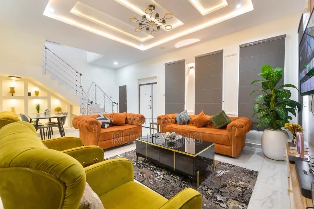 Furnished 4bdrm Townhouse / Terrace in Orchid Road, Lekki Phase 1 in Lekki Phase 1