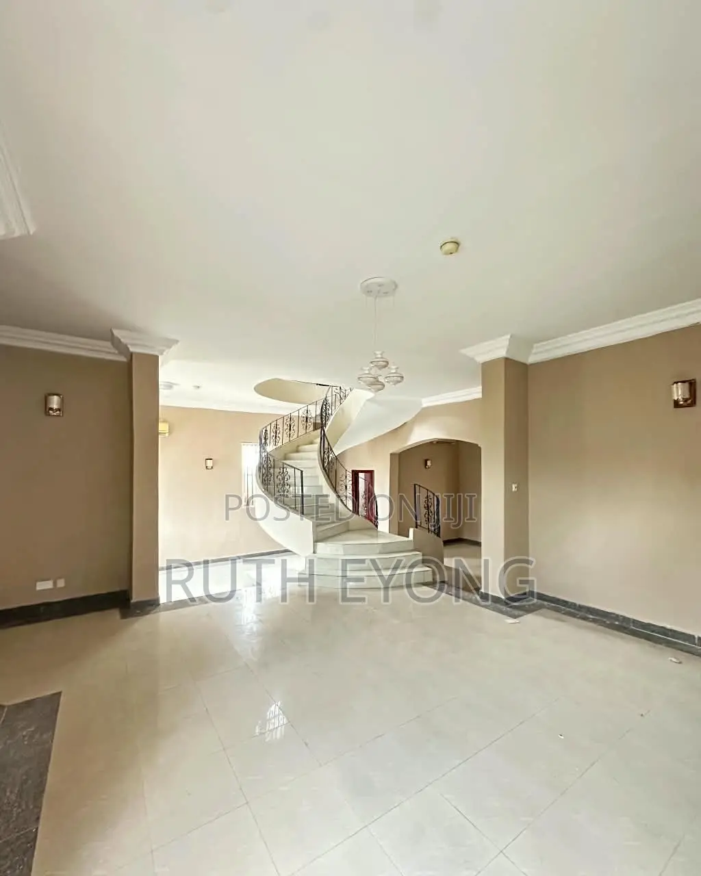 3bdrm Apartment in Off Babatunde, Lekki Phase 1 for sale in Lekki Phase 1