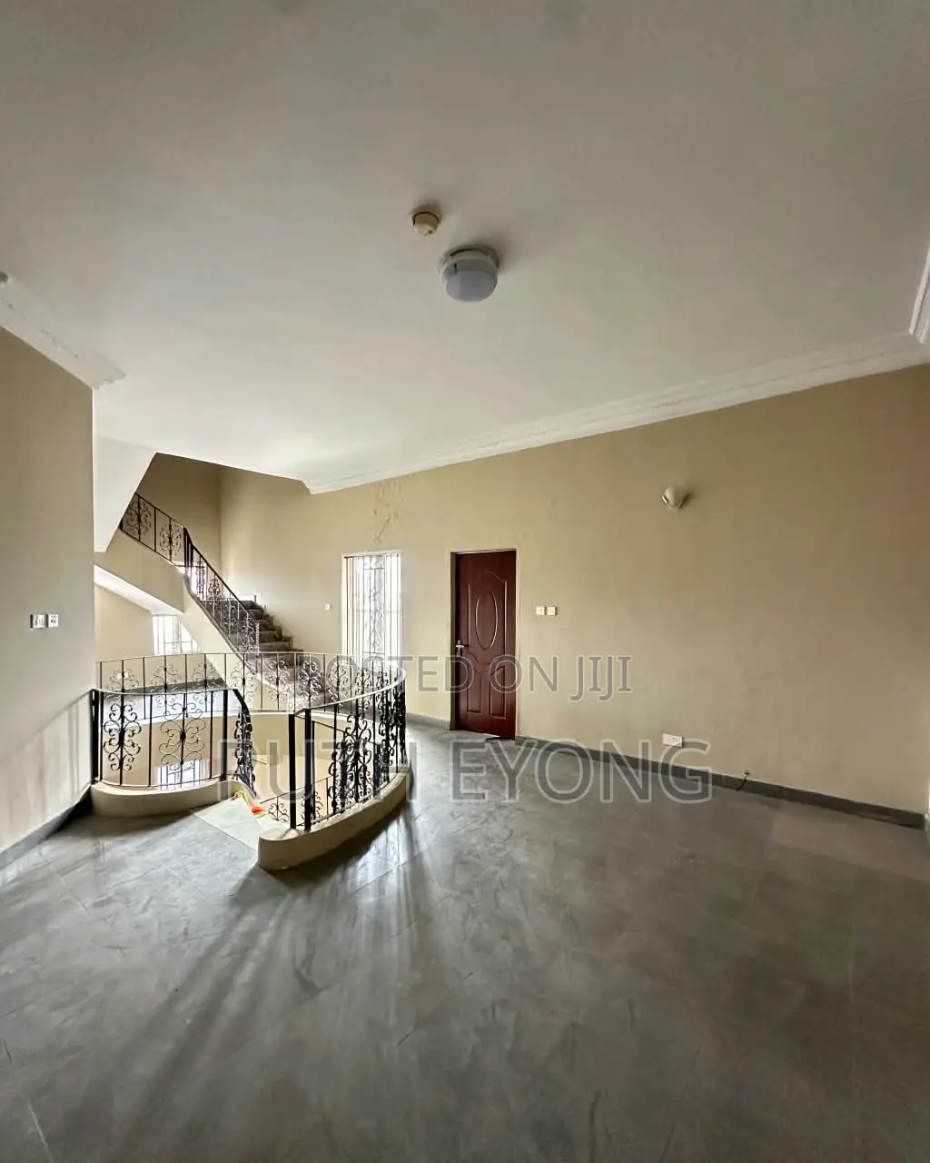 3bdrm Apartment in Off Babatunde, Lekki Phase 1 for sale in Lekki Phase 1