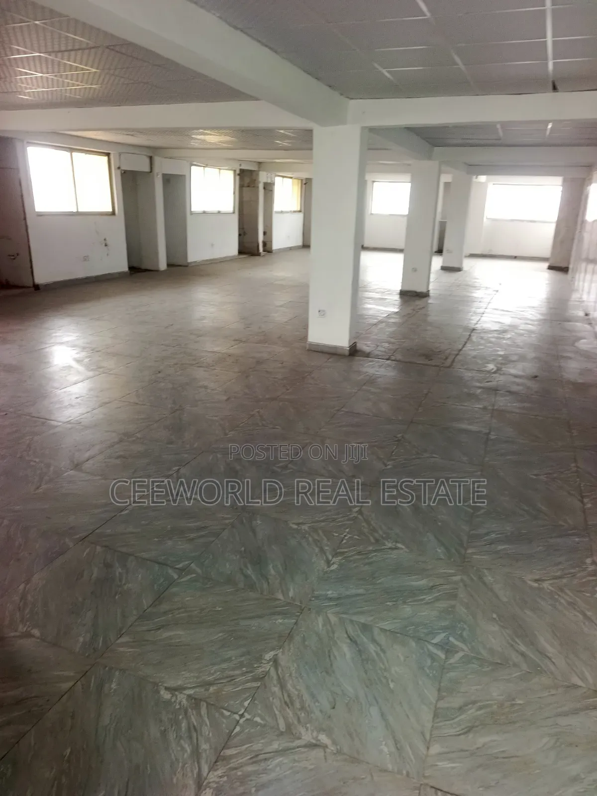 225sqm/ 450 SQM/ Open Plan Office Space in Oke Ado