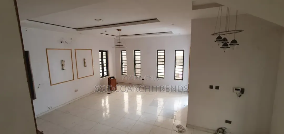 5bdrm Duplex in Call To Access, Ologolo for rent in Ologolo