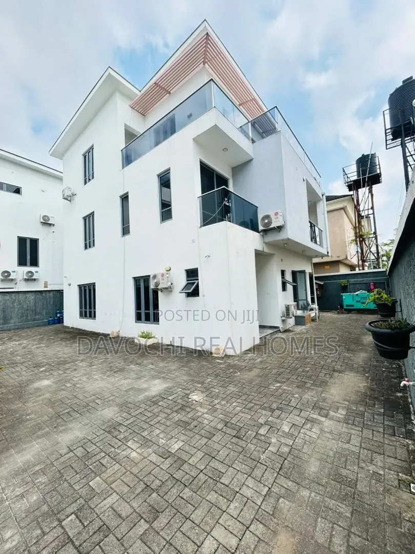 5bdrm Duplex in Lekki Phase 1 for rent in Lekki Phase 1
