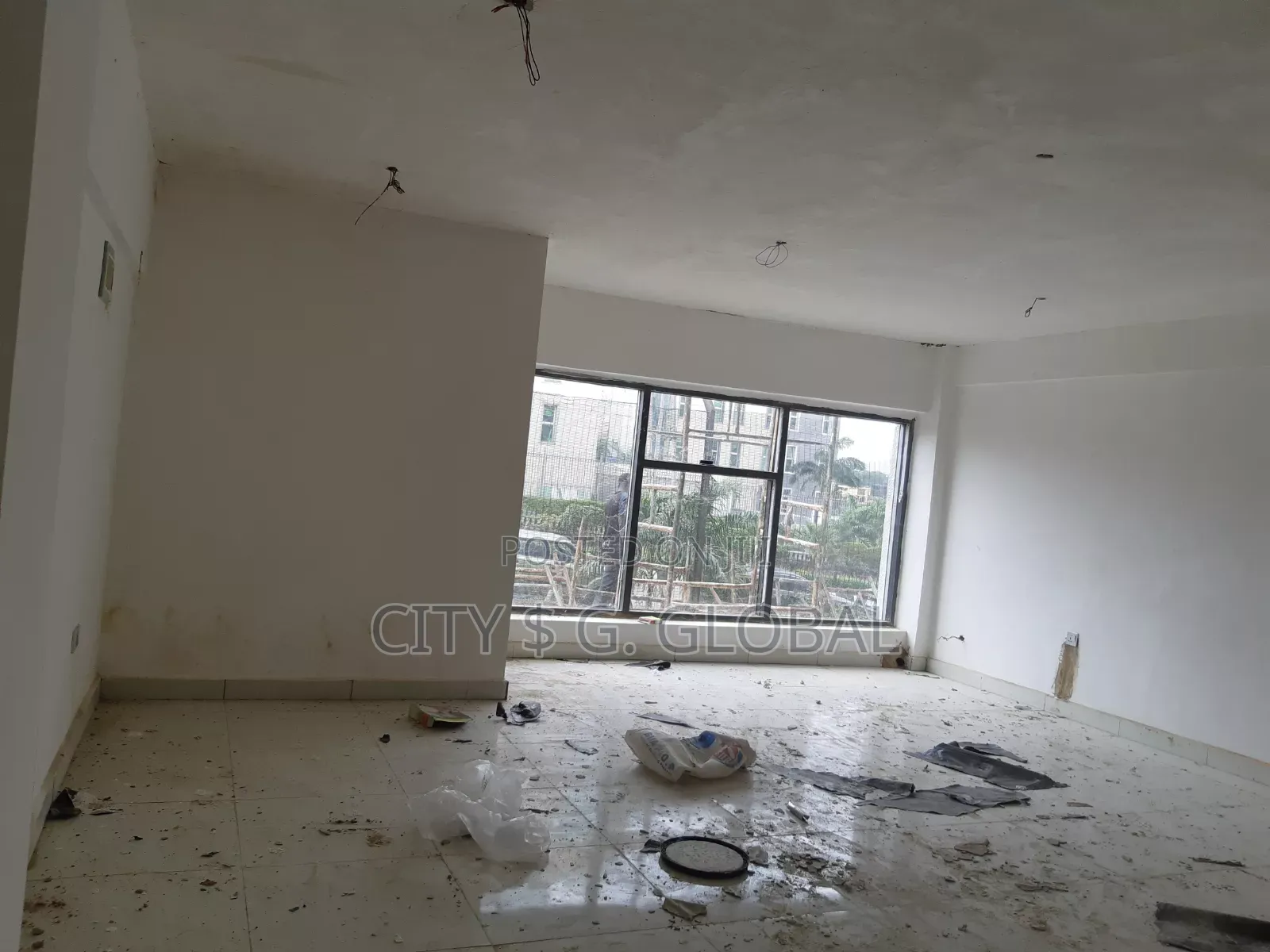 Shop Space in Wuse Zone in Zone 5 / Wuse
