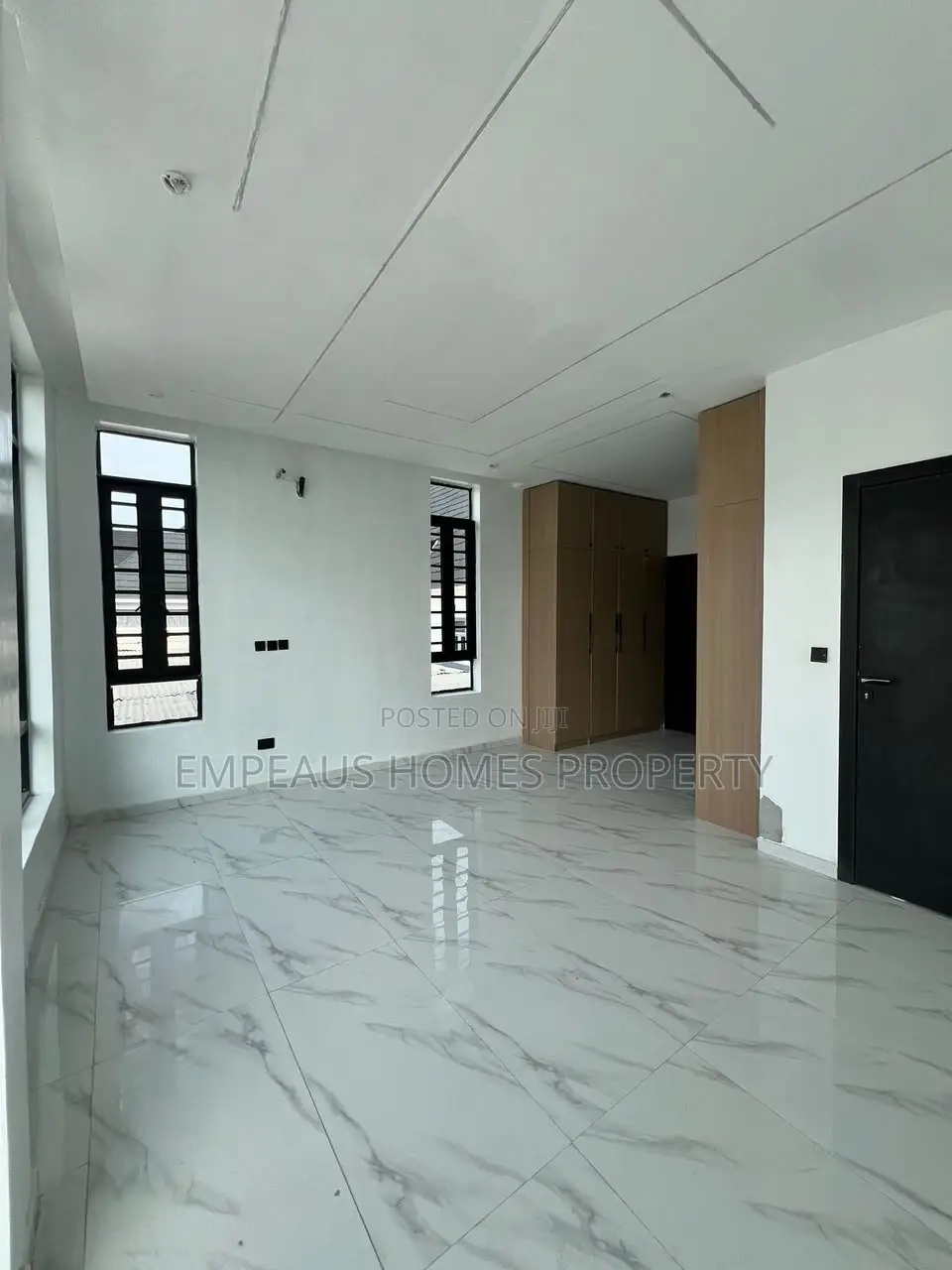 4bdrm Duplex in Ikota for sale in Ikota