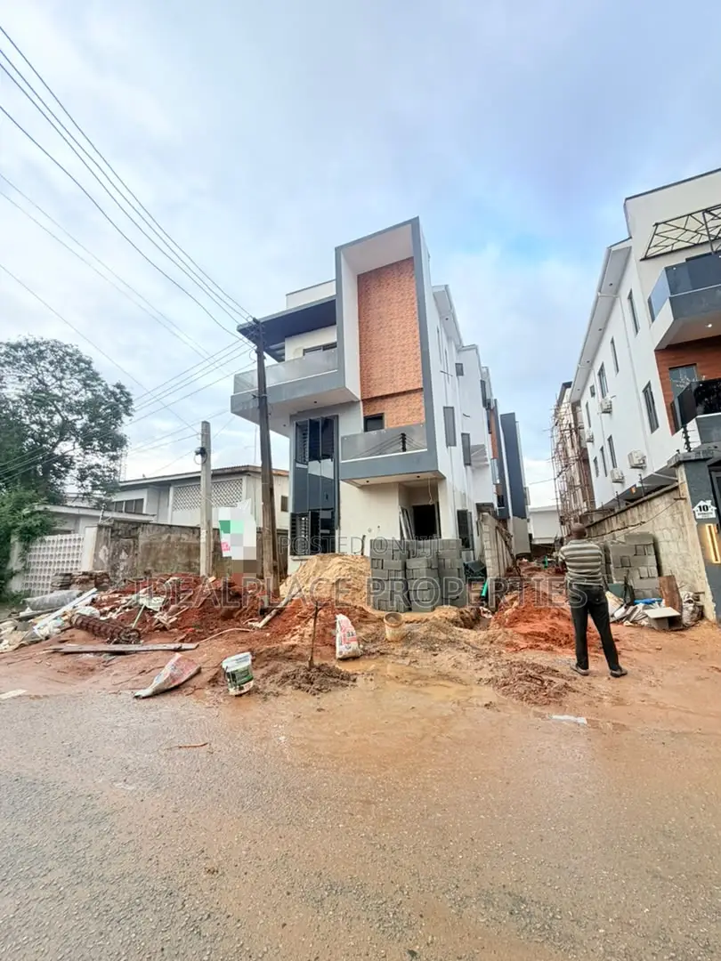 5bdrm Duplex in Adeniyi Jones for sale in Adeniyi Jones