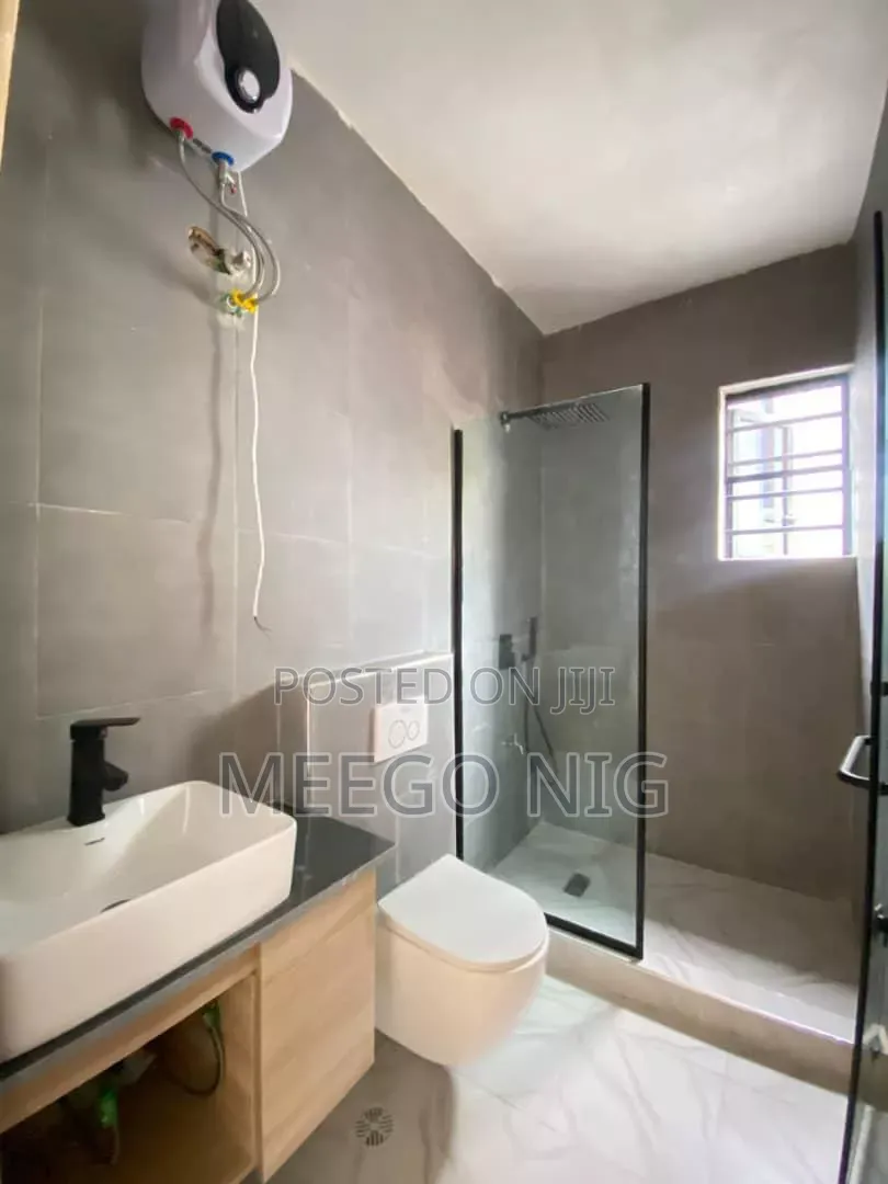 4bdrm Duplex in Chevron Lekki for sale in Chevron