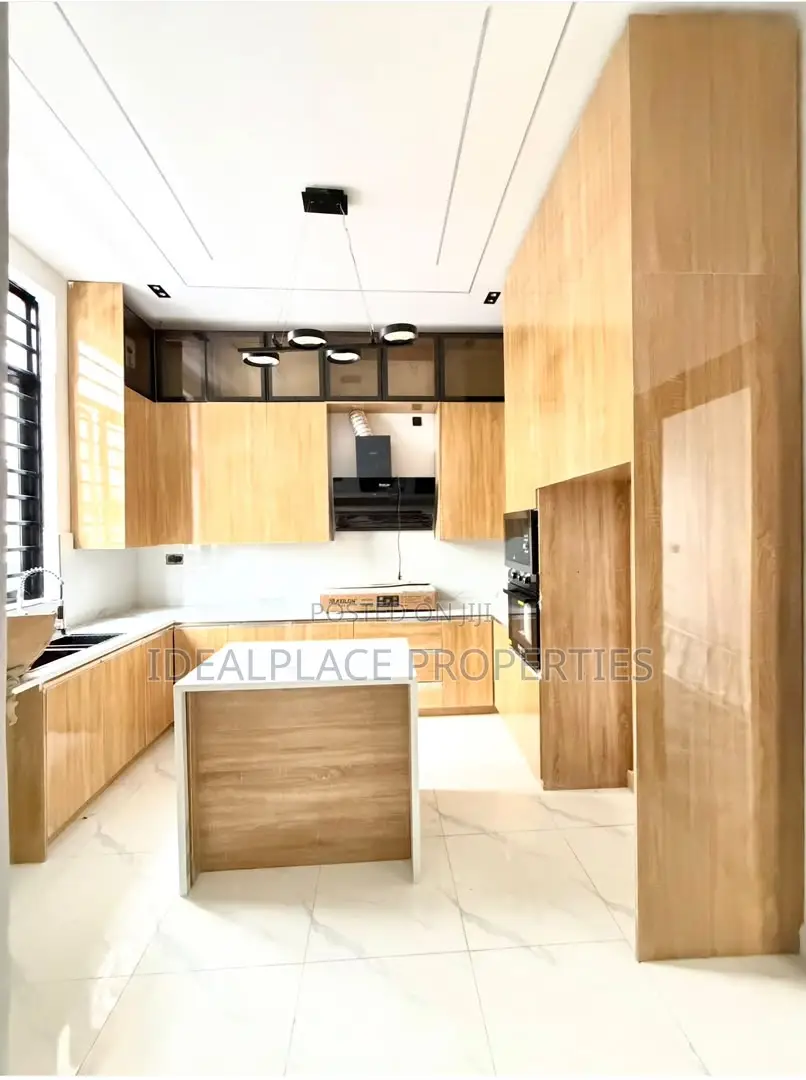 4bdrm Duplex in Lekki for sale in Lekki