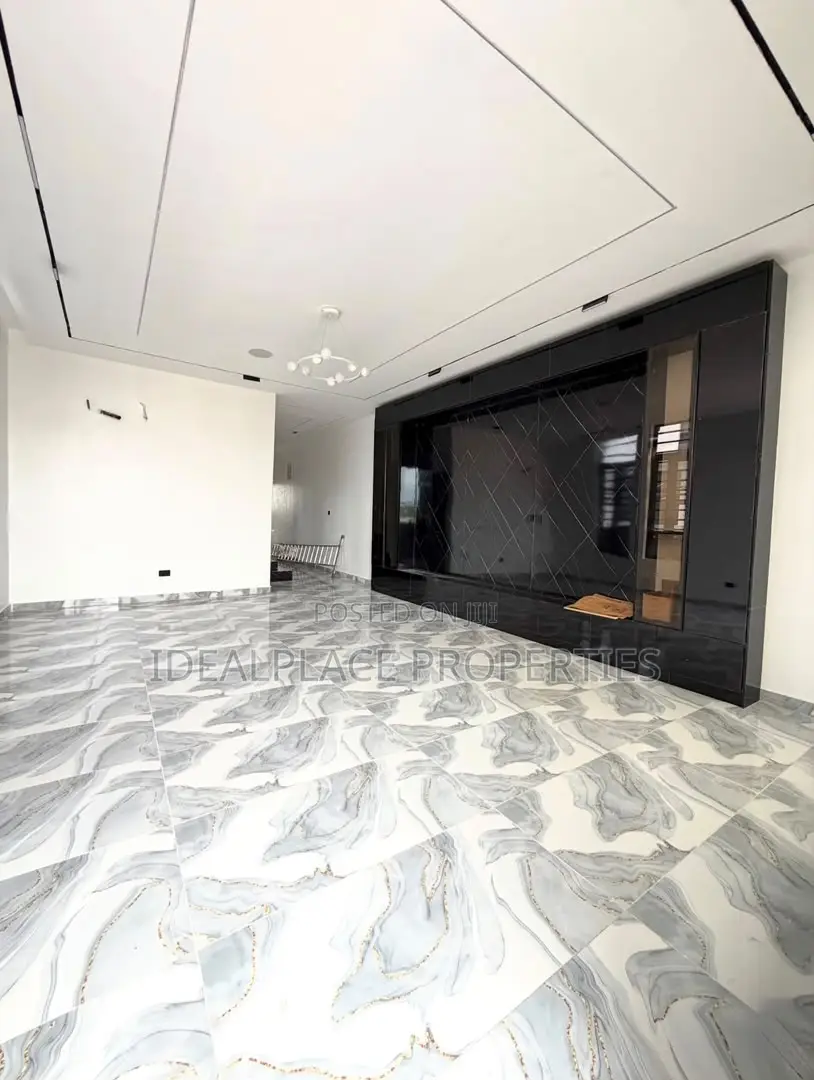 4bdrm Duplex in Lekki for sale in Lekki