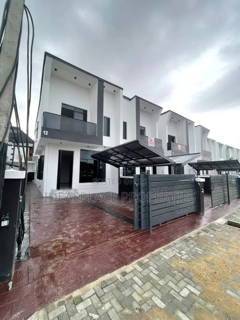 4bdrm Duplex in Lekki for sale in Lekki