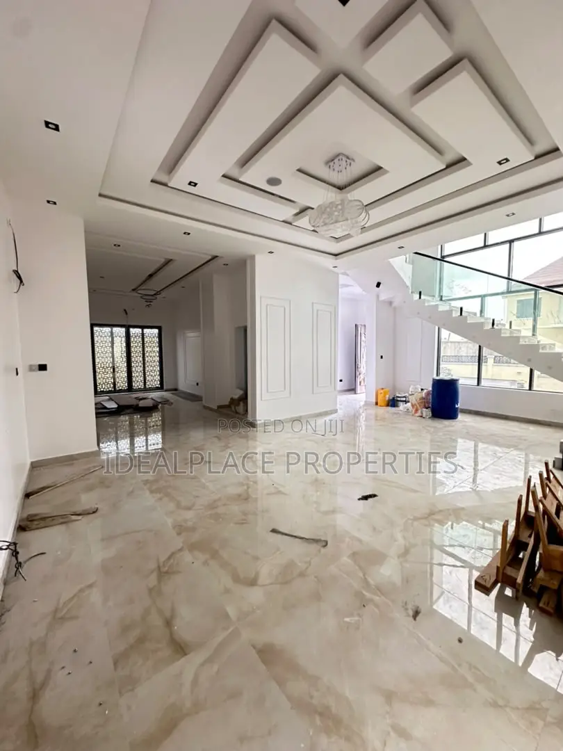 5bdrm Duplex in Lekki for sale in Lekki