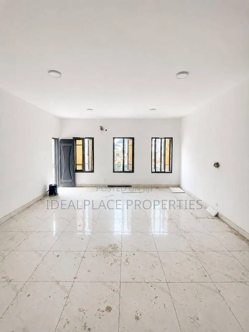 3bdrm Apartment in Sangotedo for sale in Sangotedo