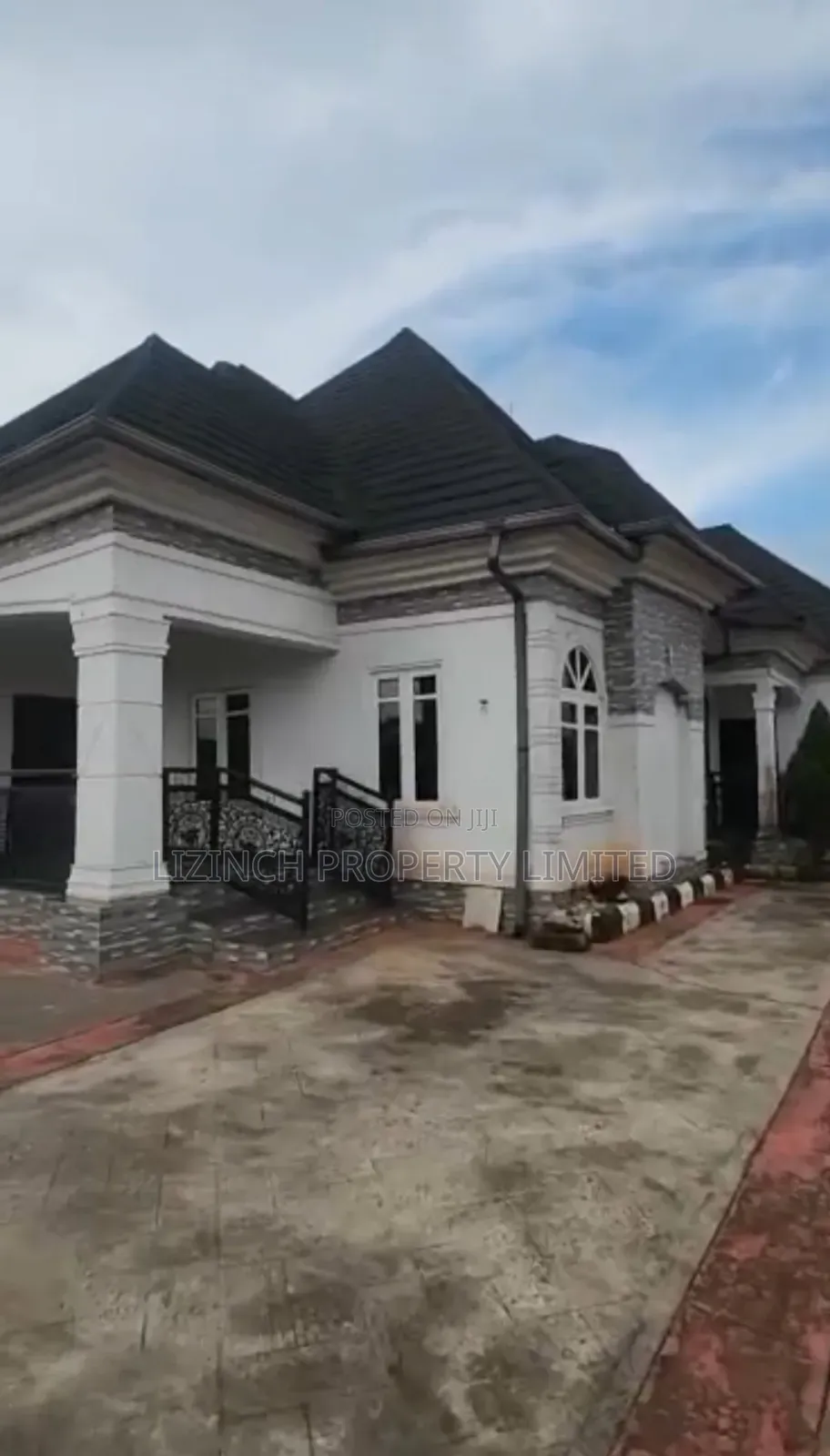 4bdrm Bungalow in Benin City for sale in Benin City